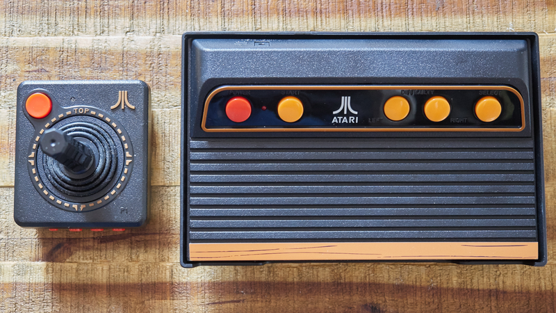 Illustration for article titled I Tested Two Retro Consoles―One Good, One Hot Garbage